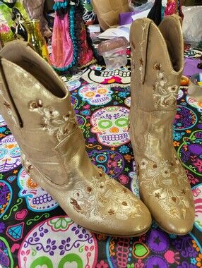 Amanda DiLaurie Embroidered Metallic Cowboy Boots